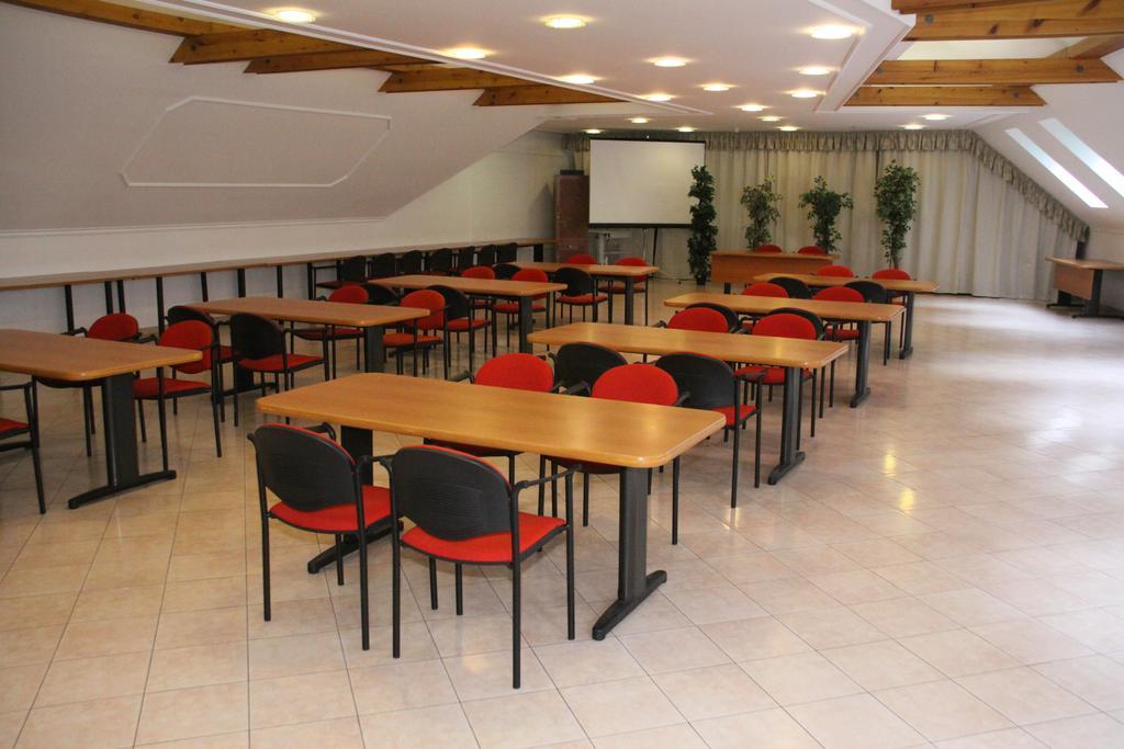 Hotel Pannonia Мишкольц Экстерьер фото
