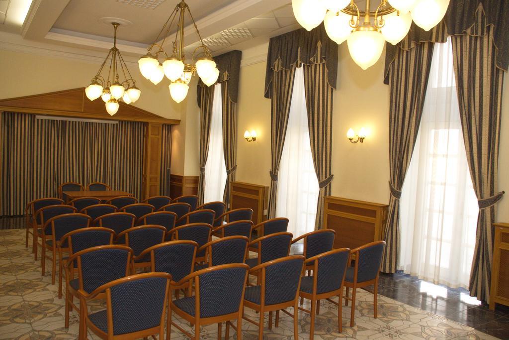 Hotel Pannonia Мишкольц Экстерьер фото