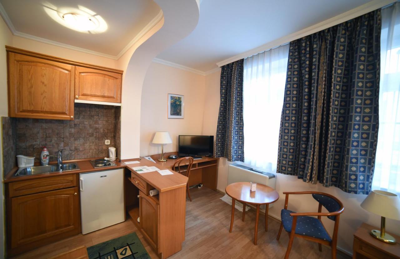 Hotel Pannonia Мишкольц Экстерьер фото