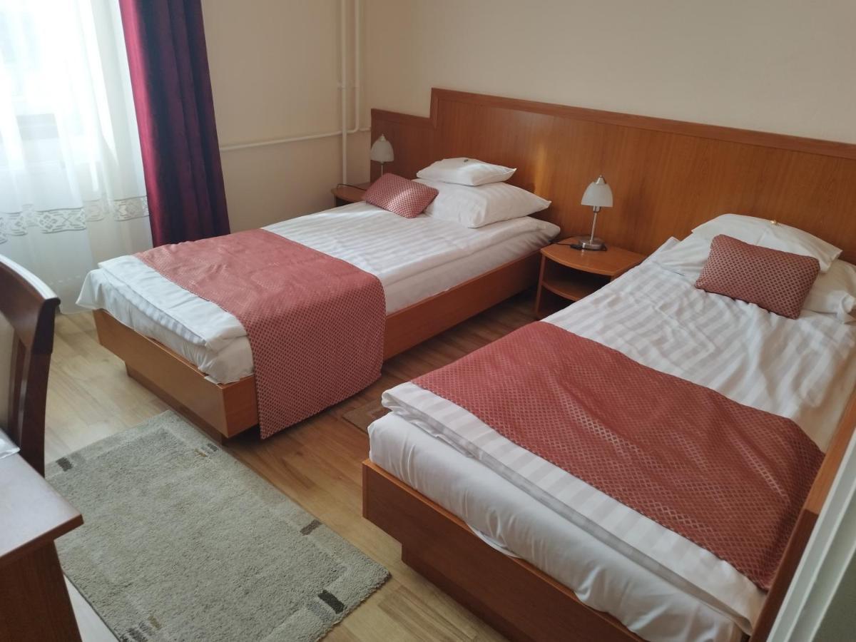Hotel Pannonia Мишкольц Экстерьер фото