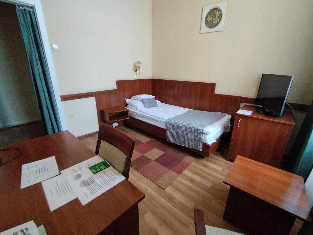 Hotel Pannonia Мишкольц Экстерьер фото