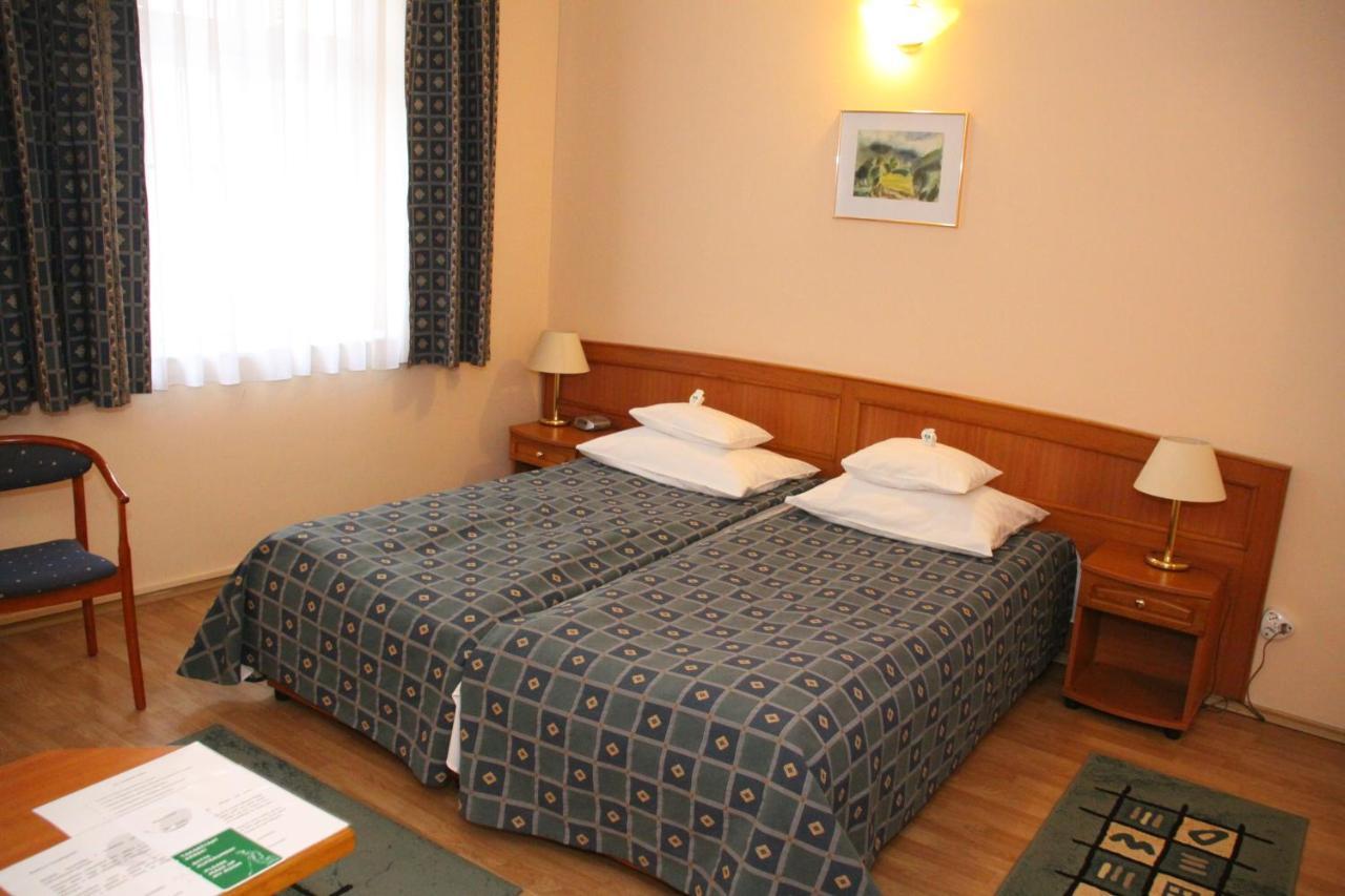 Hotel Pannonia Мишкольц Экстерьер фото